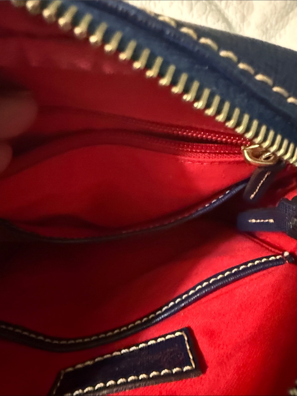 Dooney and Bourke bag - Picture 3 of 3